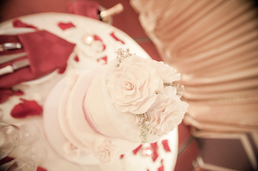 Wedding cake at Mudan's in Flushing, NY. Captured by Ben Lau Photography.
