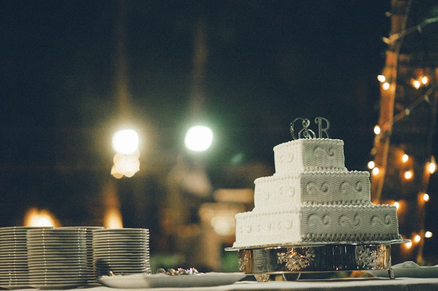 Wedding cake at the Radisson Aruba wedding. Captured by destination wedding photographer Ben Lau.