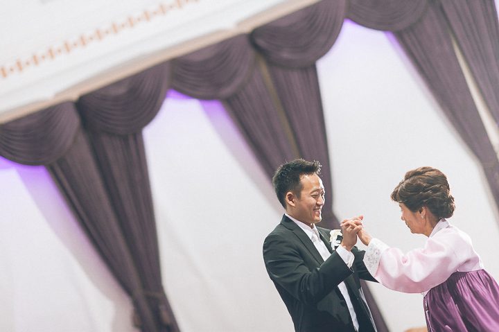 Groom dances with his mother during a wedding reception at The Estate at Florentine Gardens in River Vale, NJ. Captured by Northern NJ wedding photographer Ben Lau.