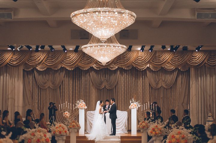 Wedding ceremony at Dae Dong Manor in Flushing, NY. Captured by NYC wedding photographer Ben Lau.