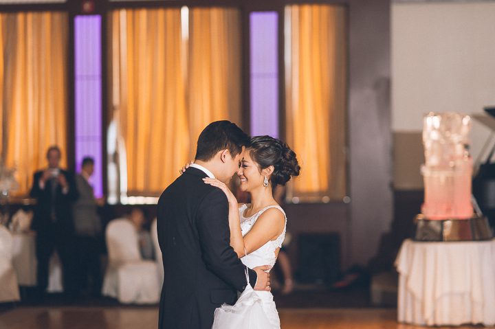 Bride and groom's first dance during their wedding reception at Dae Dong Manor in Flushing, NY. Captured by NYC wedding photographer Ben Lau.