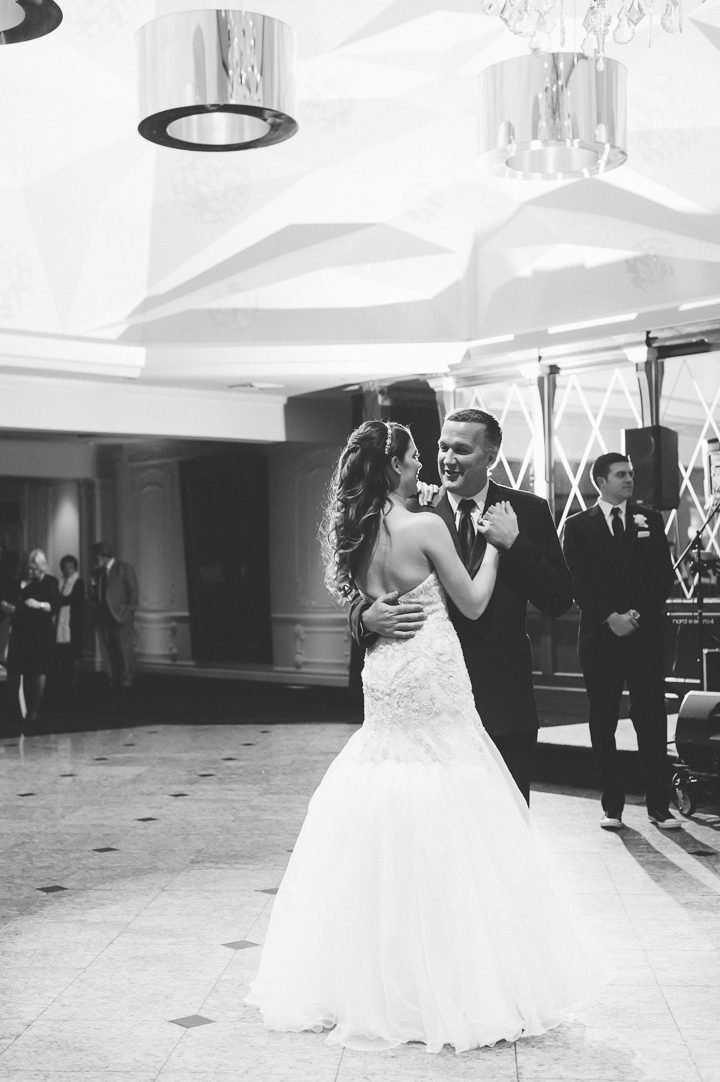 First dances during a wedding reception at the Westmount Country Club. Captured by Northern NJ wedding photographer Ben Lau.