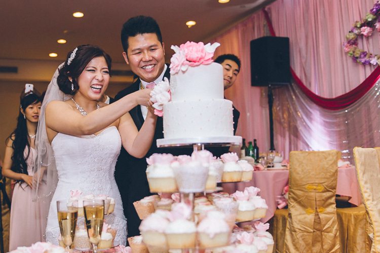 Wedding at the East Harbor Seafood Palace in Brooklyn. Captured by NYC wedding photographer Ben Lau.