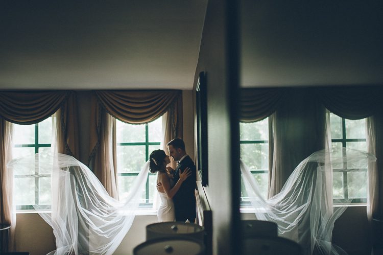 Il Bacco Wedding in Little Neck, NY - captured by NYC photojournalistic wedding photographer Ben Lau.