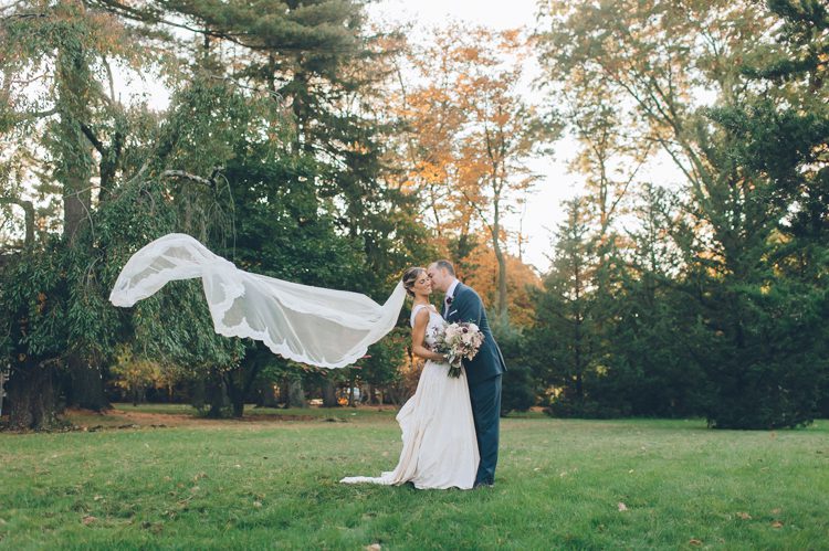Stone House at Stirling Ridge wedding in Northern Jersey, captured by North Jersey photojournalistic wedding photographer Ben Lau.