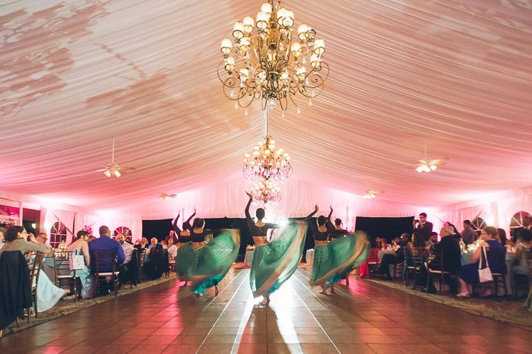 West Hills Country Club wedding captured by photojournalistic North Jersey wedding photographer Ben Lau.