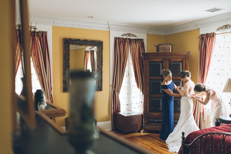 Monteverde at Oldstone wedding in Cortlandt Manor, captured by Westchester wedding photographer Ben Lau.