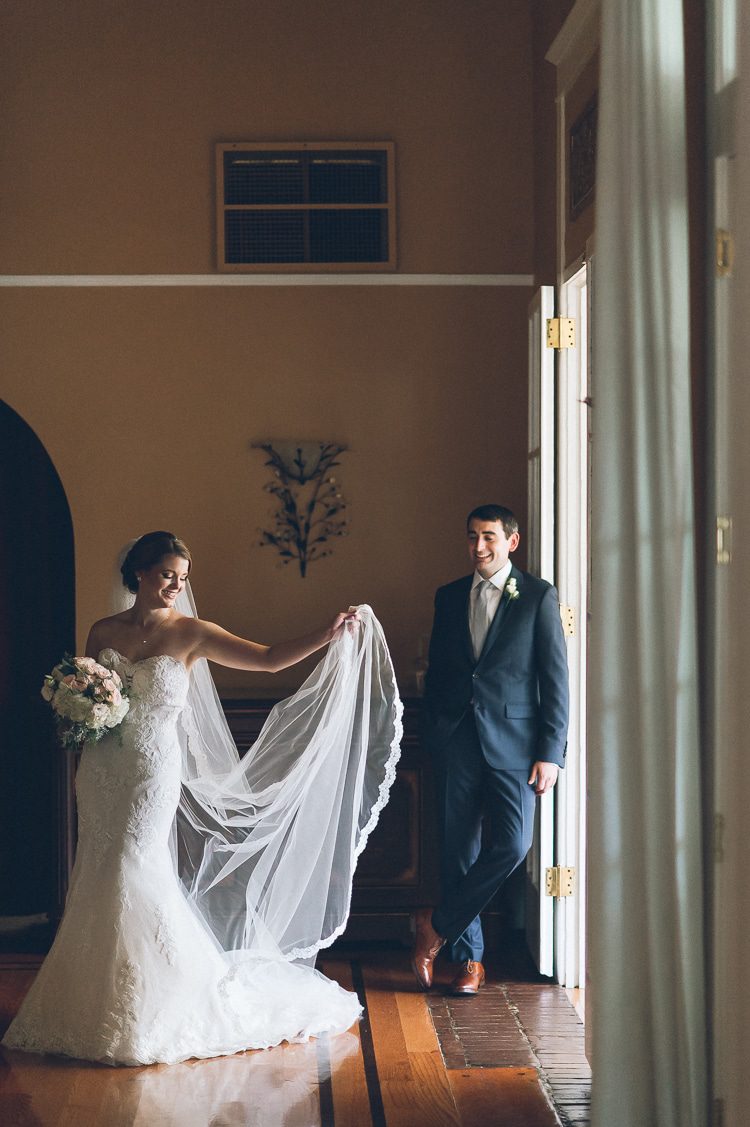 Monteverde at Oldstone wedding in Cortlandt Manor, captured by Westchester wedding photographer Ben Lau.